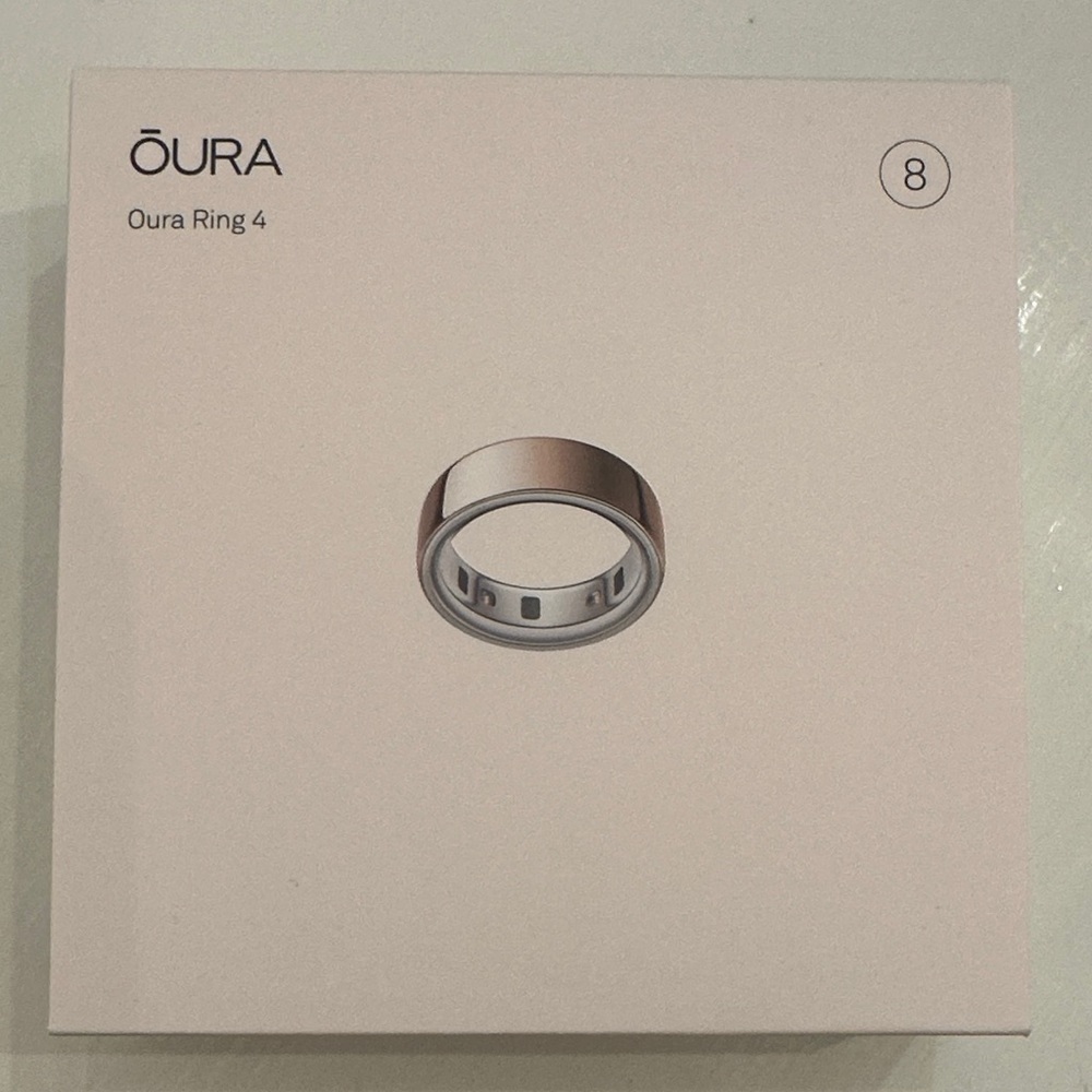 Oura Ring 4 in Rose Gold size 8 - NEW UNOPENED